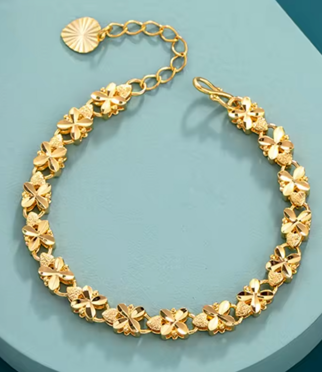 Fashionable Lucky Gold Four Leaf Clover Bracelet
