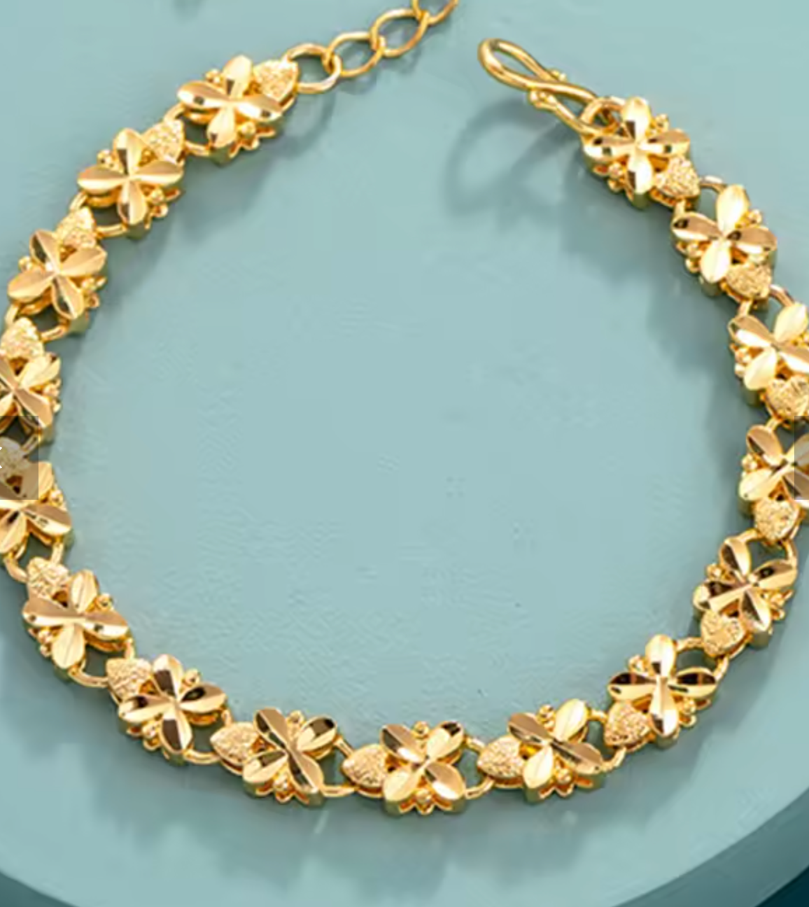 Fashionable Lucky Gold Four Leaf Clover Bracelet