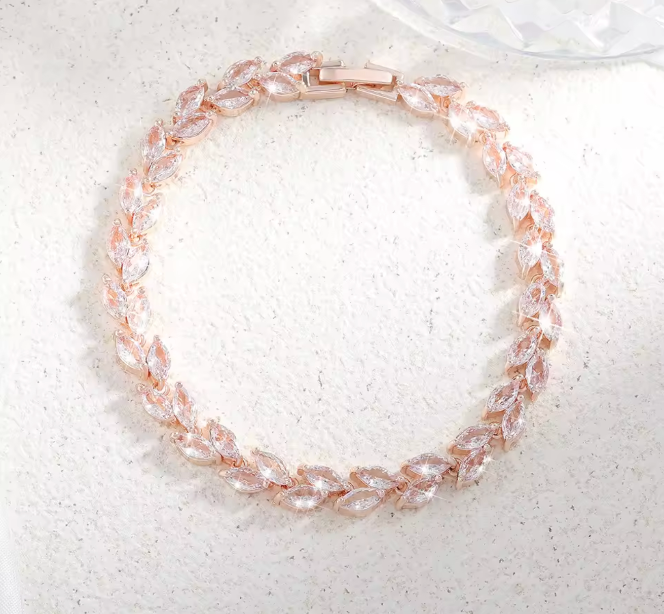 Fashion White Leaf Bracelet Bangle for Women